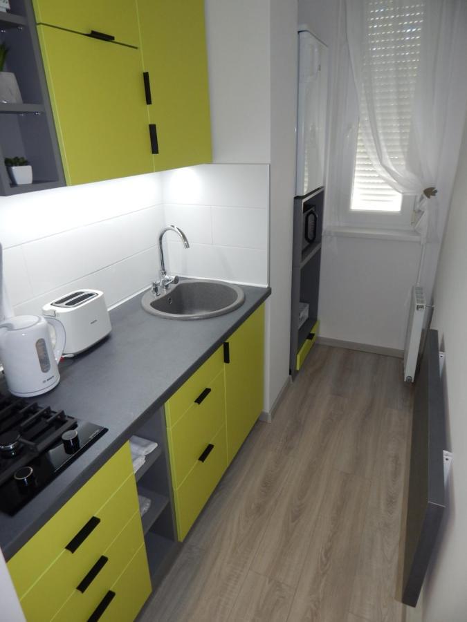 Pisztacia 2020 Apartman Kazincbarcika Eksteriør bilde